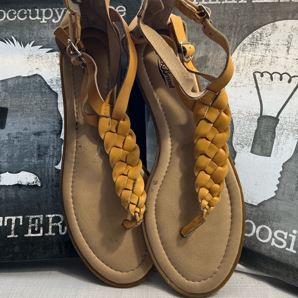 Womens Lucky Brand Flat Sandals